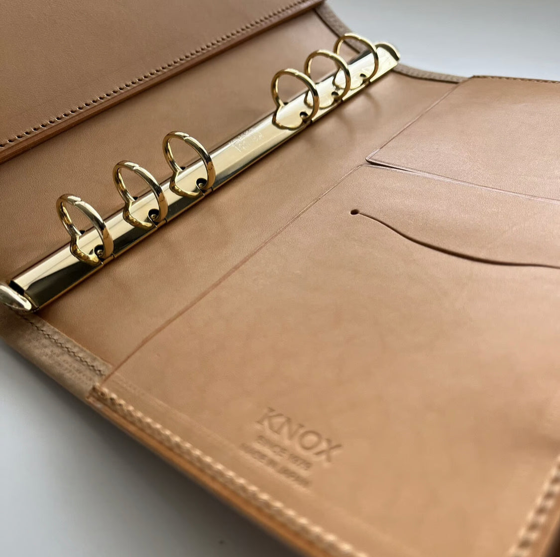 KNOX  システム手帳 バイブルサイズ フラクト フラップ留めタイプ ナチュラル